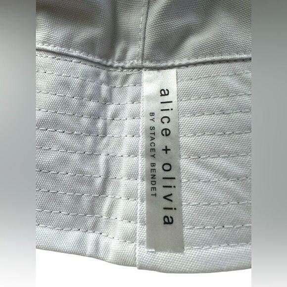 NWT alice + olivia Reversible Bucket Hat - Picture 7 of 9